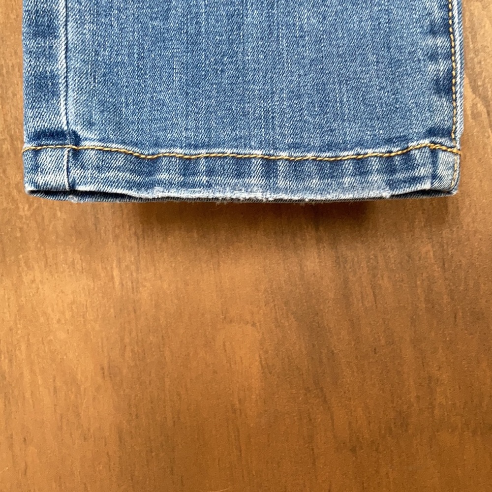 NY & CO slim straight jean with bling LOVE detail size 2 - Picture 13 of 17